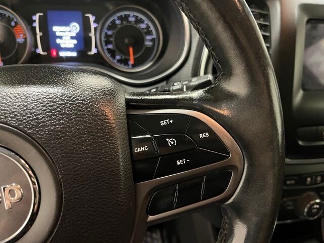 
 2019 Jeep Cherokee Latitude Plus full									