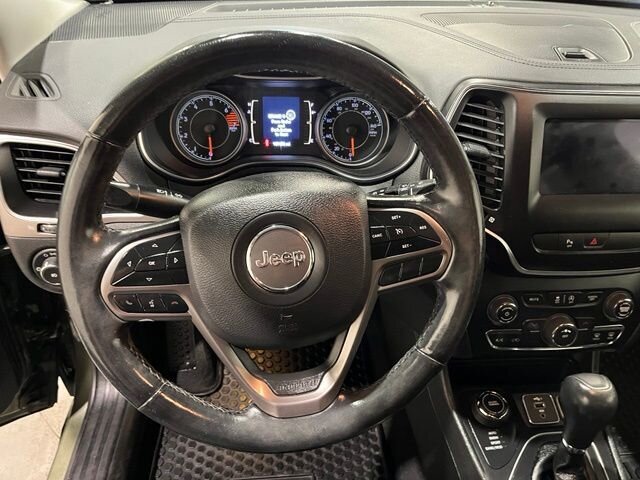 
 2019 Jeep Cherokee Latitude Plus full									