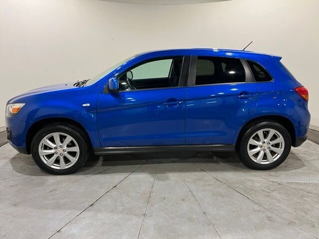 
 2015 Mitsubishi Outlander Sport ES full									