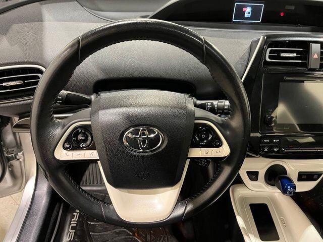 
 2016 Toyota Prius Four full									