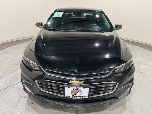 
 2017 Chevrolet Malibu Hybrid full									