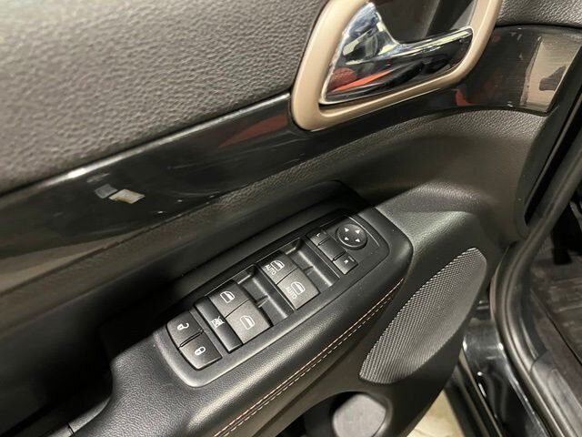 
 2016 Jeep Grand Cherokee Laredo full									