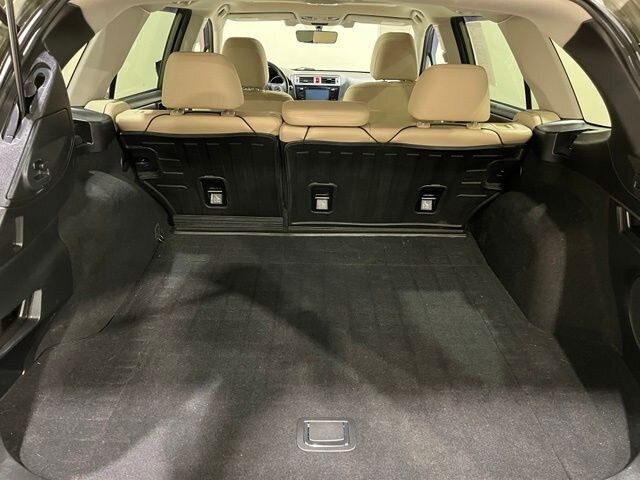 
 2017 Subaru Outback 2.5i Limited full									