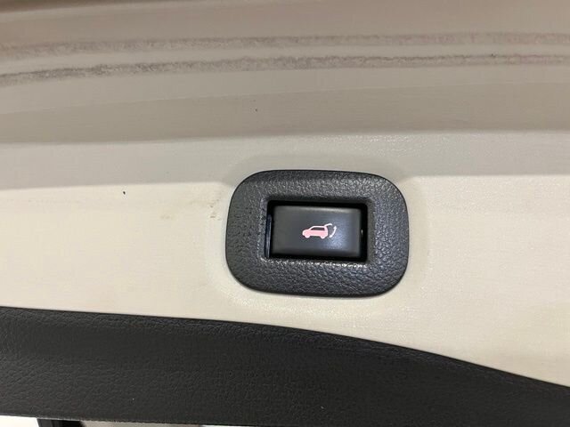 
 2017 Nissan Rogue SV full									