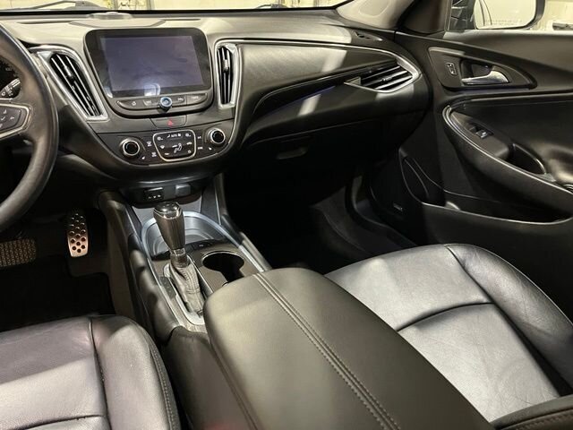 
 2017 Chevrolet Malibu Hybrid full									