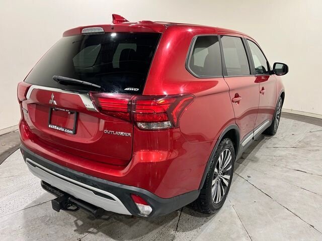 
 2019 Mitsubishi Outlander ES full									