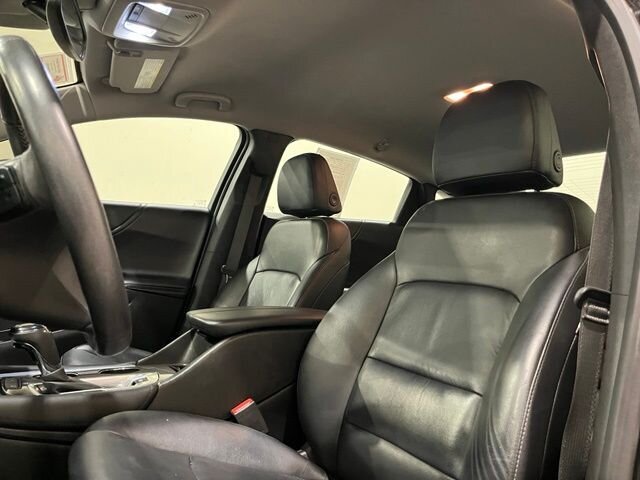
 2017 Chevrolet Malibu Hybrid full									