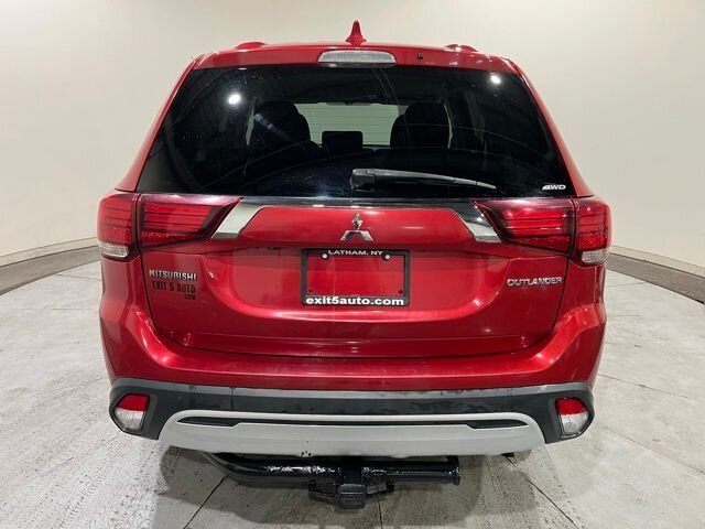 
 2019 Mitsubishi Outlander ES full									