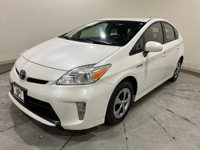 
 2013 Toyota Prius Two full									