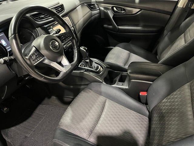 
 2017 Nissan Rogue SV full									