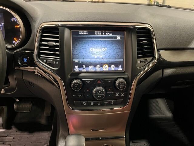 
 2016 Jeep Grand Cherokee Laredo full									