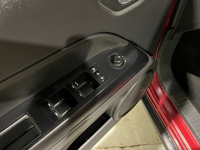 
 2012 Jeep Patriot Latitude full									