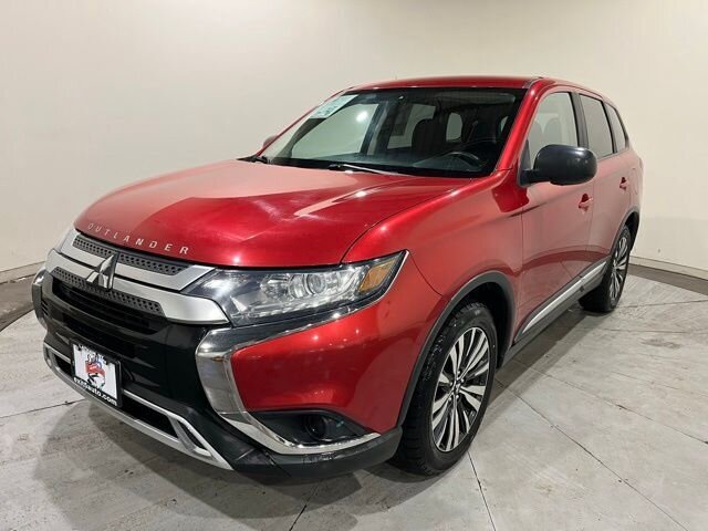
 2019 Mitsubishi Outlander ES full									