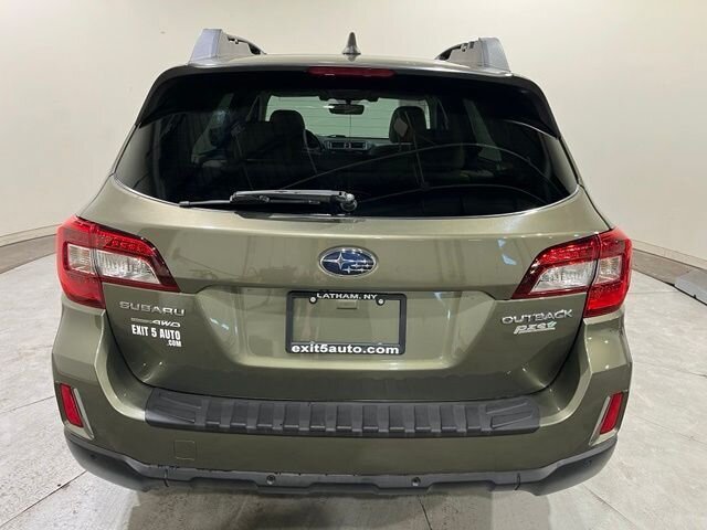 
 2017 Subaru Outback 2.5i Limited full									