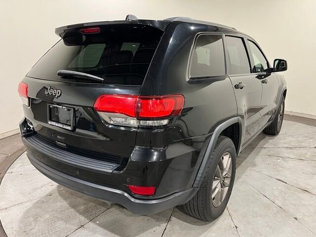 
 2016 Jeep Grand Cherokee Laredo full									