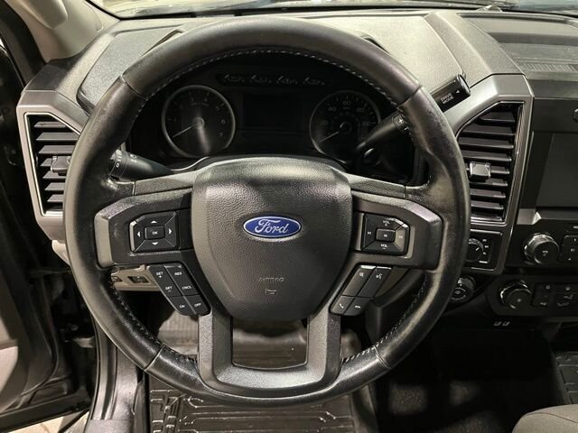 
 2020 Ford F-150 XLT full									