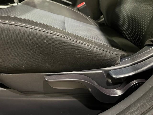 
 2019 Mitsubishi Outlander ES full									