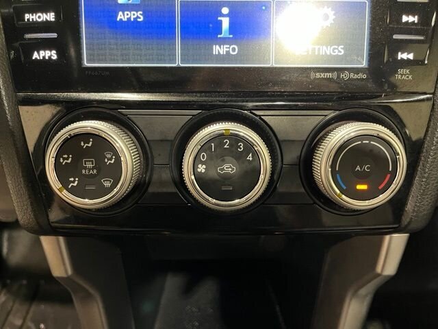 
 2016 Subaru Forester 2.5i Premium full									