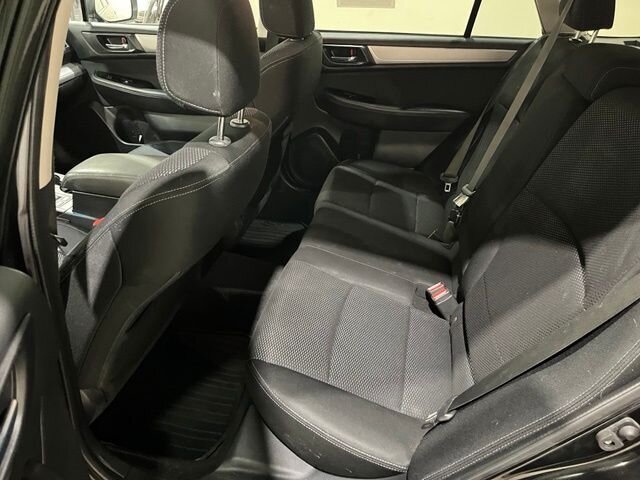 
 2015 Subaru Outback 2.5i Premium full									