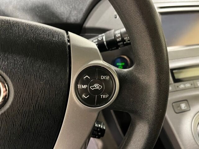 
 2013 Toyota Prius Two full									