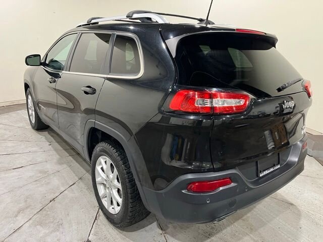 
 2016 Jeep Cherokee Latitude full									