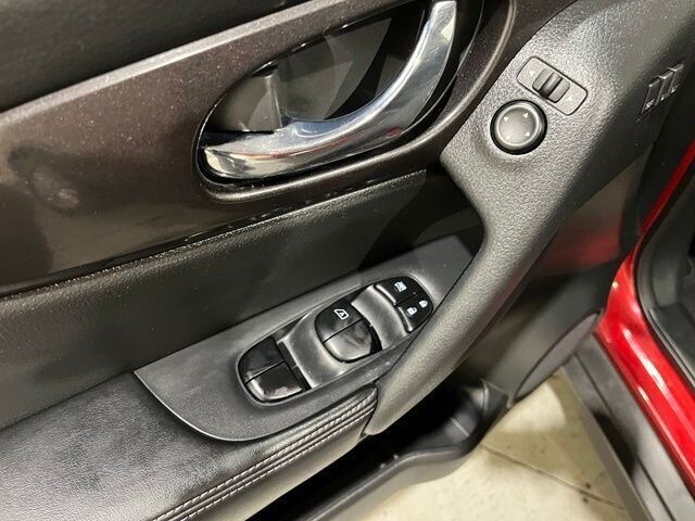 
 2018 Nissan Rogue SV full									
