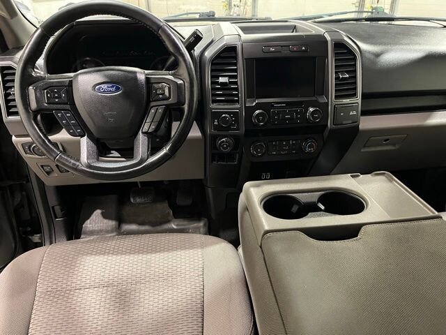 
 2020 Ford F-150 XLT full									