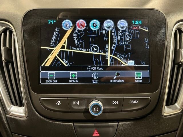 
 2017 Chevrolet Malibu Hybrid full									