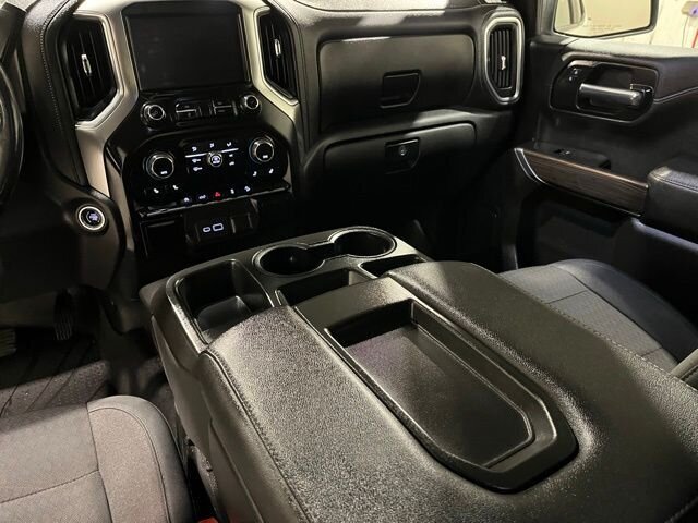 
 2019 Chevrolet Silverado 1500 RST full									