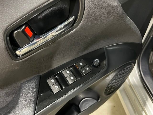 
 2016 Toyota Prius Four full									