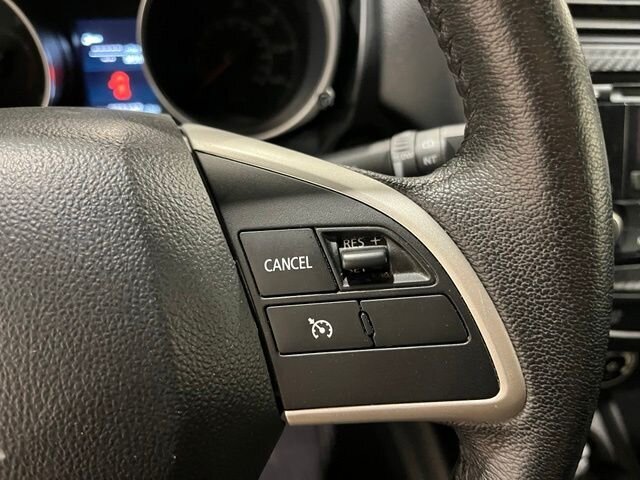 
 2015 Mitsubishi Outlander Sport ES full									
