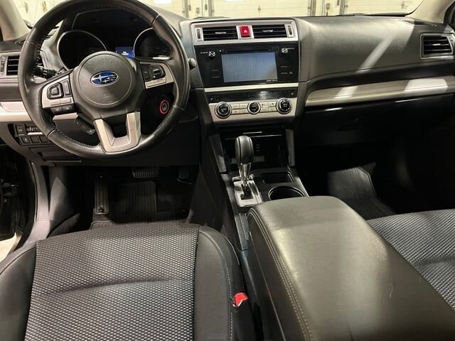 
 2015 Subaru Outback 2.5i Premium full									