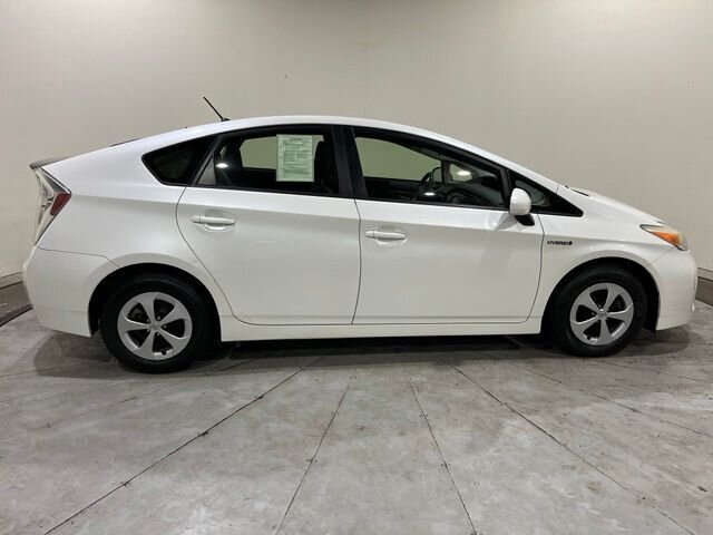 
 2013 Toyota Prius Two full									