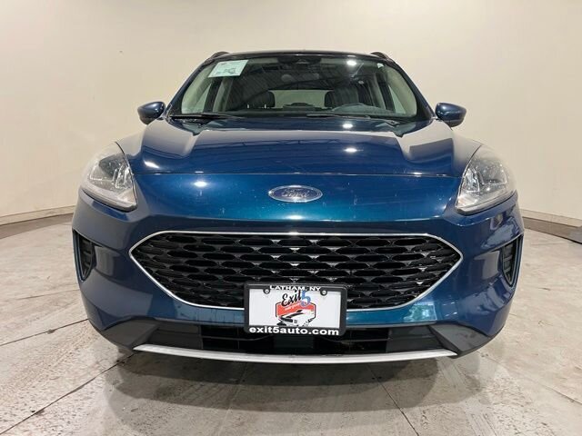 
 2020 Ford Escape SE full									