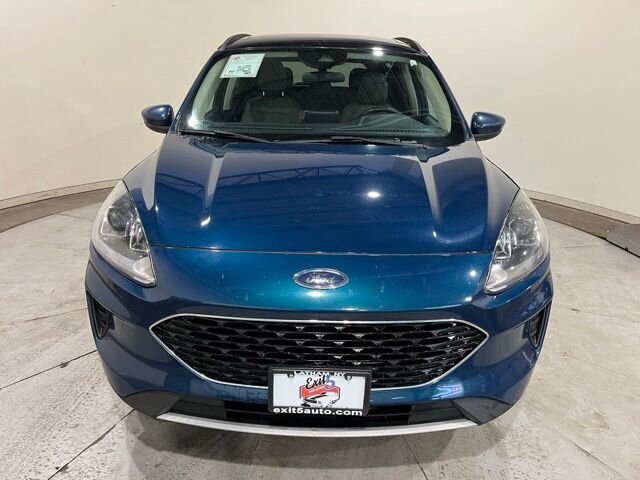 
 2020 Ford Escape SE full									