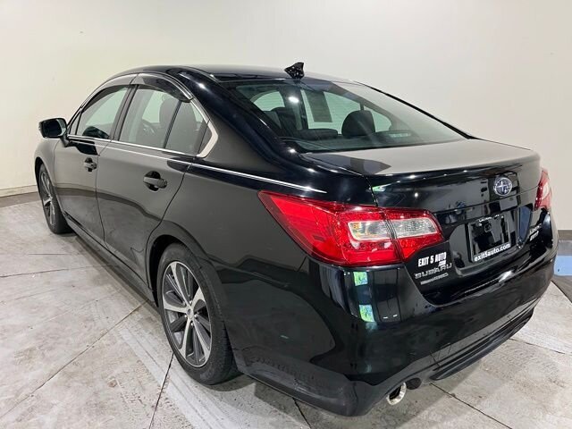 
 2016 Subaru Legacy 2.5i Premium full									