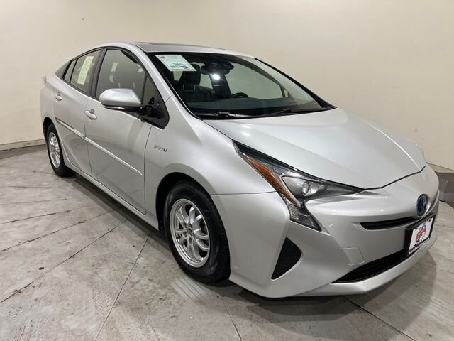 
 2016 Toyota Prius Four full									