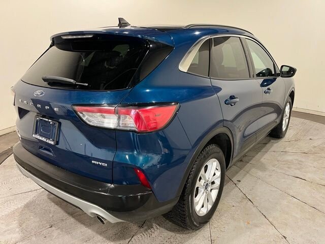 
 2020 Ford Escape SE full									