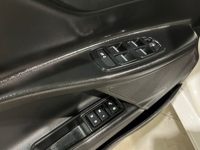 
 2019 Jaguar XE 25t Premium full									
