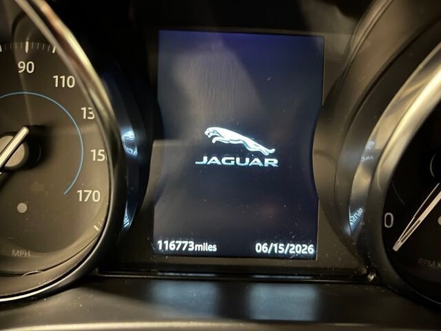 
 2019 Jaguar XE 25t Premium full									