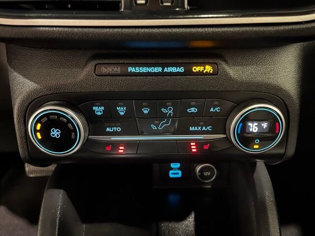 
 2020 Ford Escape SE full									