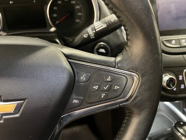 
 2017 Chevrolet Malibu Hybrid full									