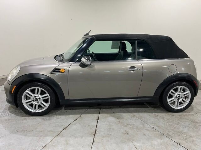 
 2012 MINI Cooper Convertible Base full									