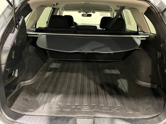 
 2017 Subaru Outback 2.5i Premium full									