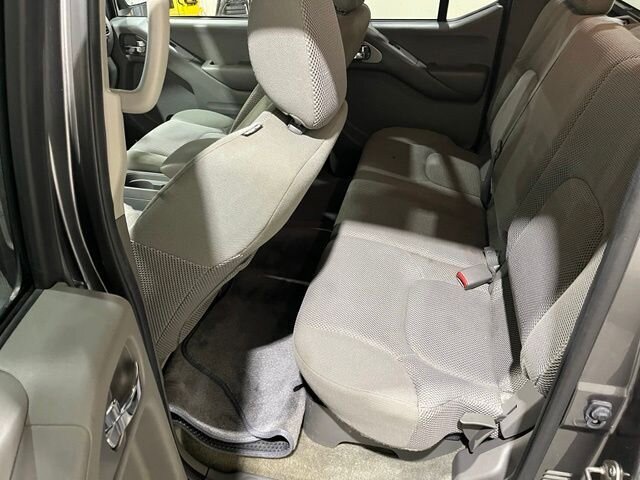 
 2016 Nissan Frontier SV full									