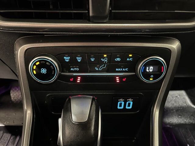 
 2020 Ford EcoSport SE full									