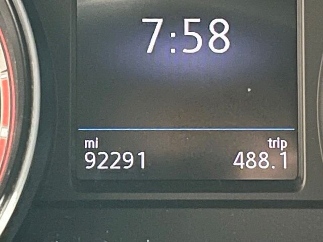 
 2021 Volkswagen Atlas 3.6L V6 SE w/Technology full									