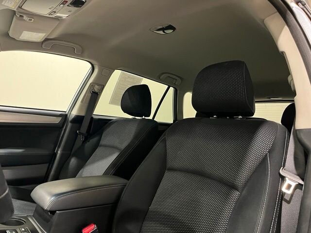 
 2017 Subaru Outback 2.5i Premium full									