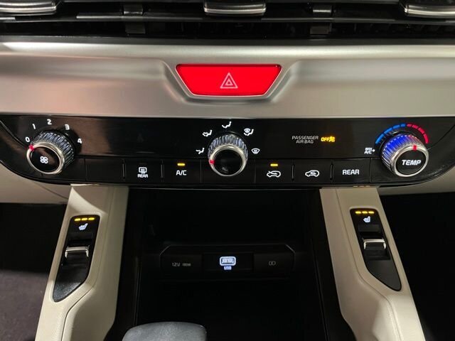 
 2020 Kia Telluride S full									