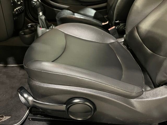 
 2012 MINI Cooper Convertible Base full									